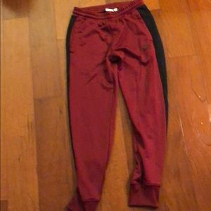 Puma track pant “Maroon”